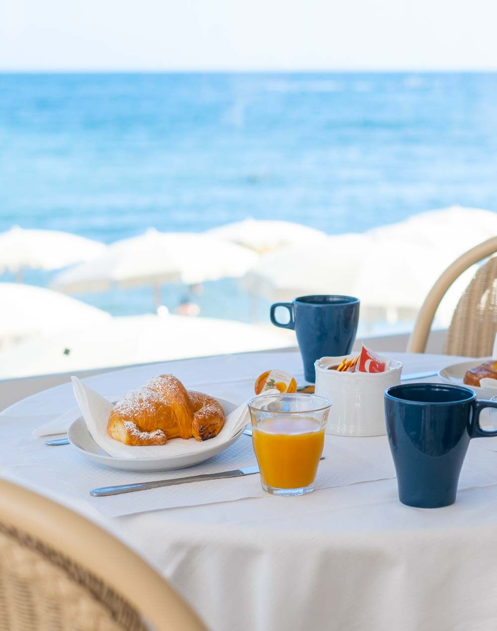 hotel-del-sole-santa-marinella-finestra-mare-colazione